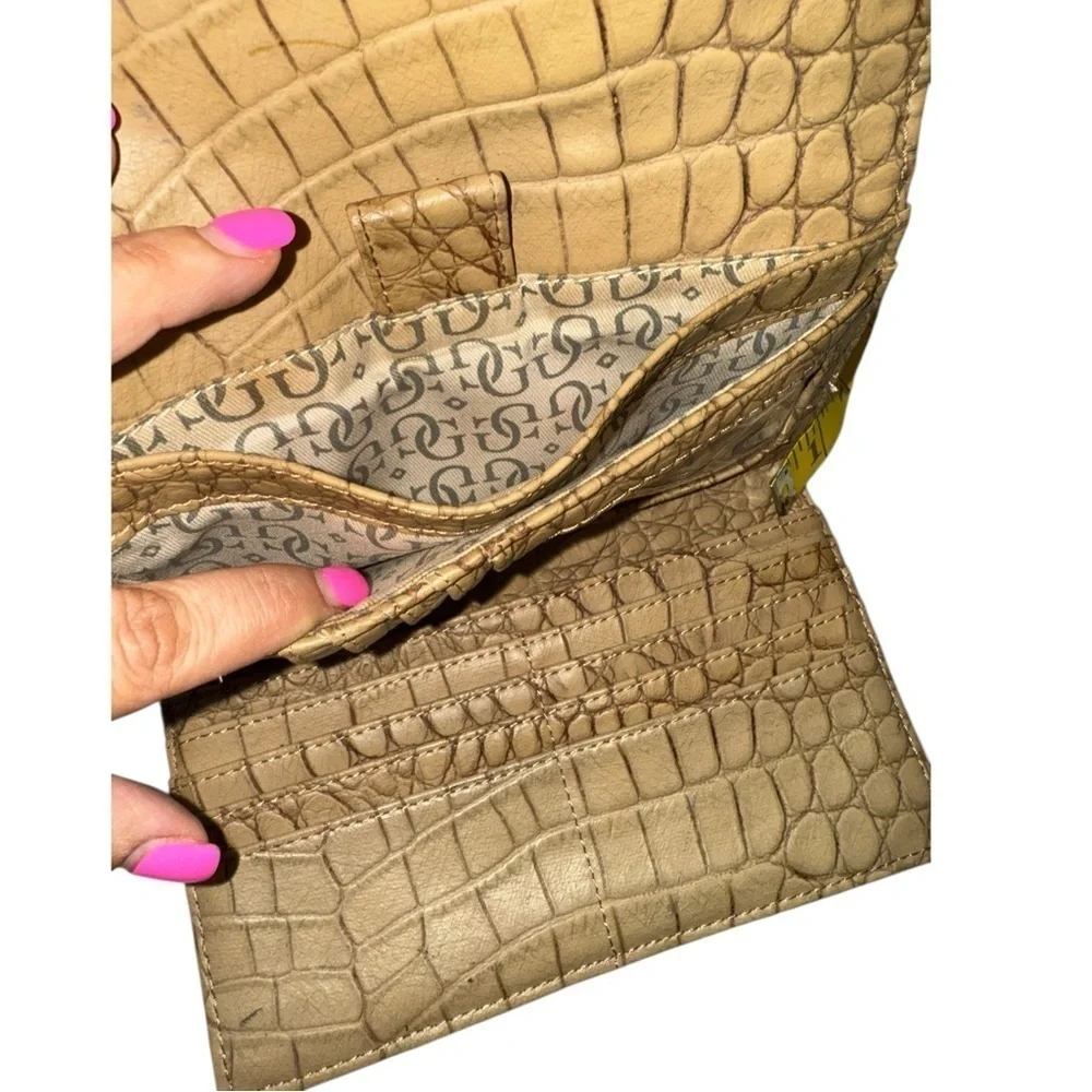 Guess good used